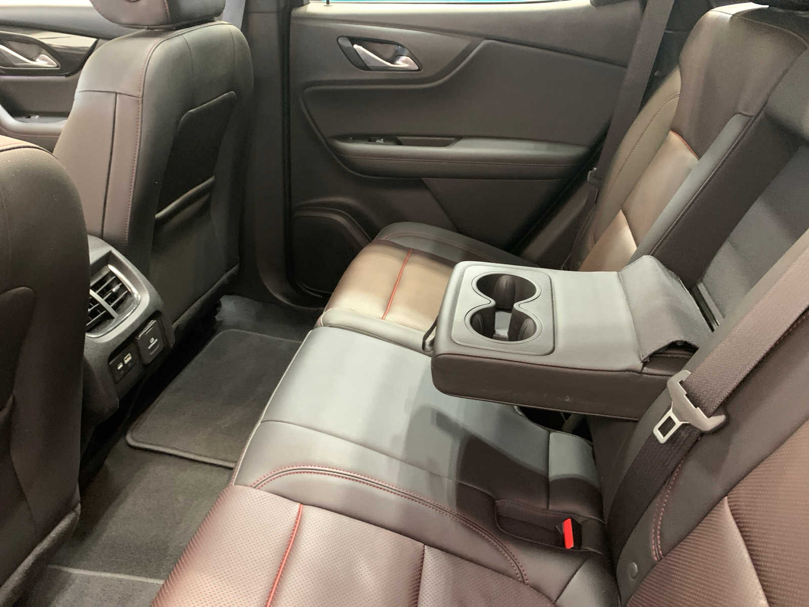 2019 Chevrolet Blazer RS photo 3