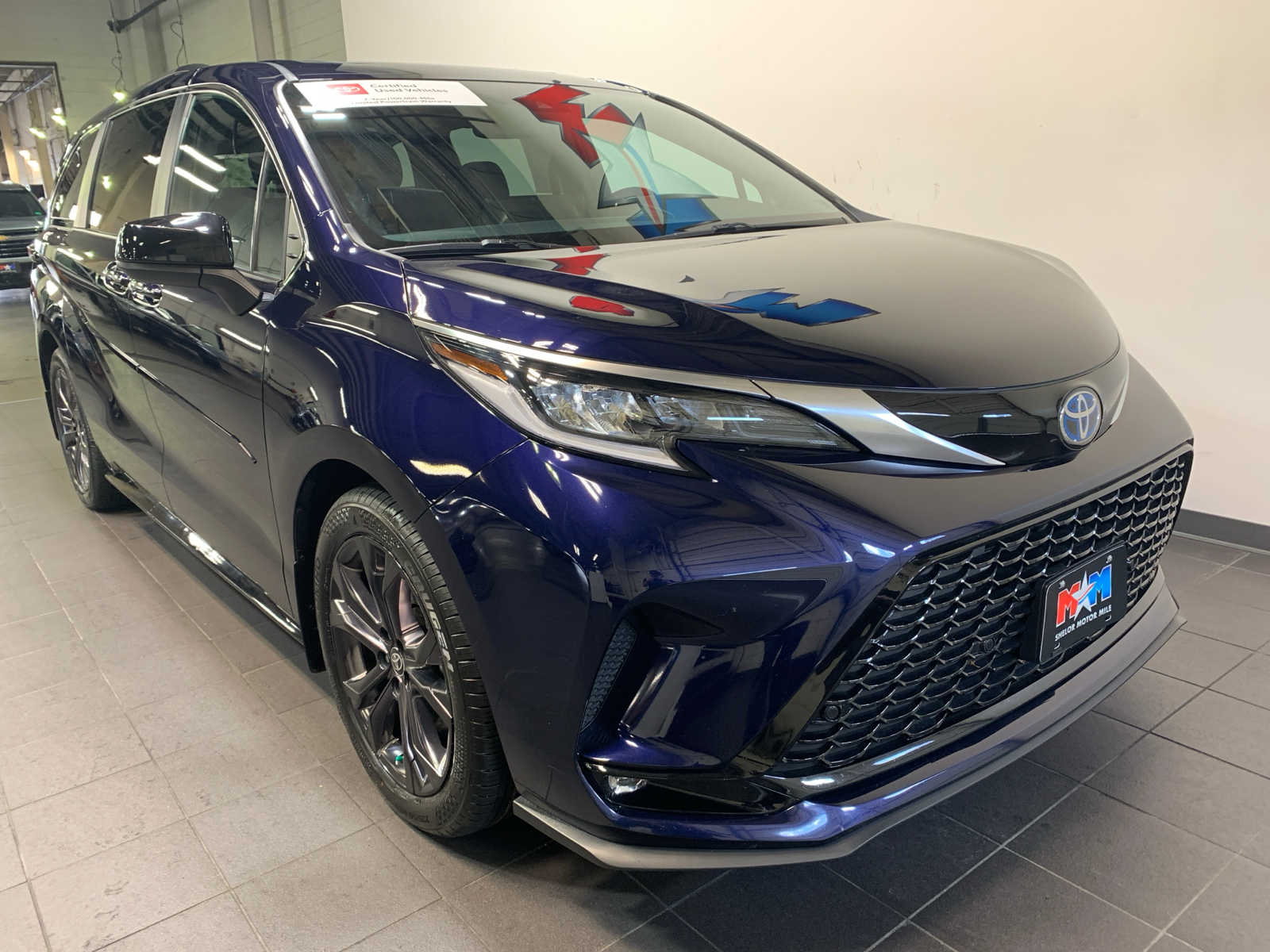 2024 Toyota Sienna XSE photo 2