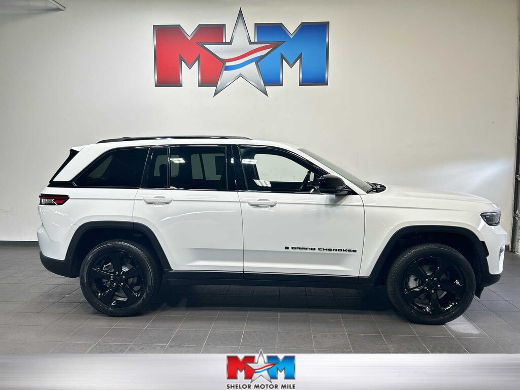 Used 2023 Jeep Grand Cherokee Limited 4x4