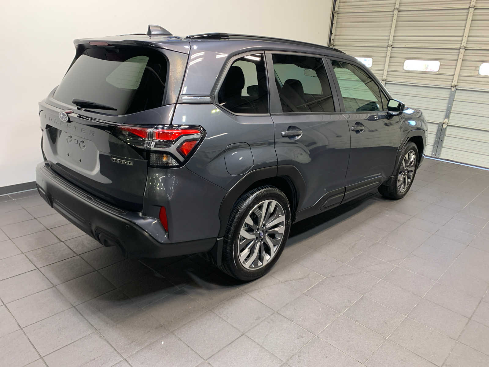 2025 Subaru Forester Touring photo 3