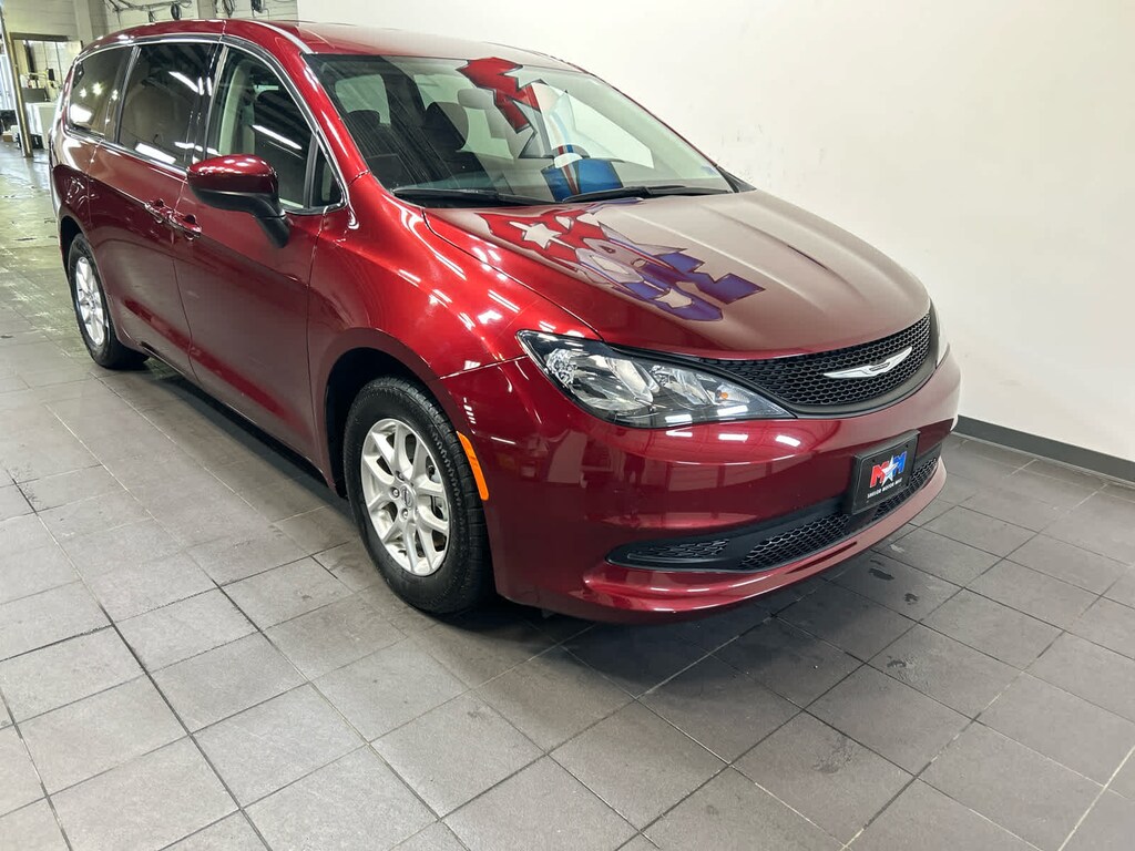 Used 2023 Chrysler Voyager LX FWD
