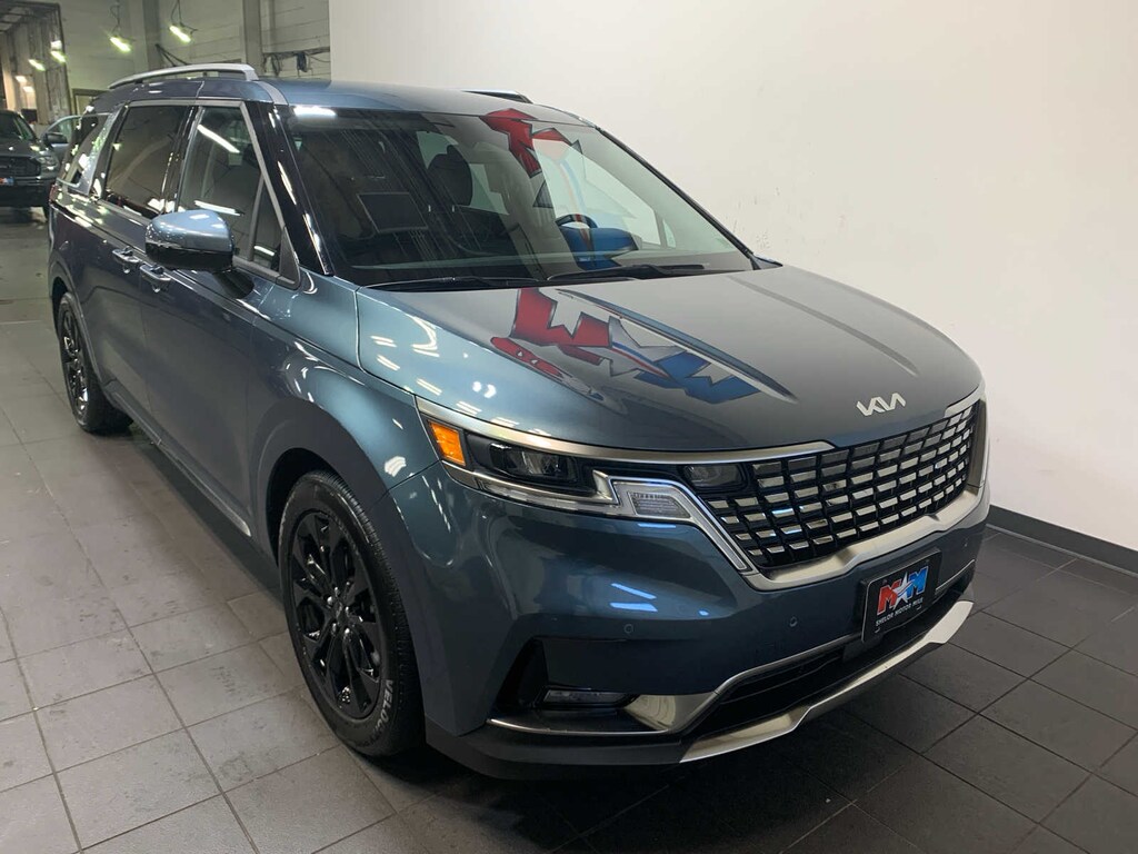 Used 2024 Kia Carnival SX FWD