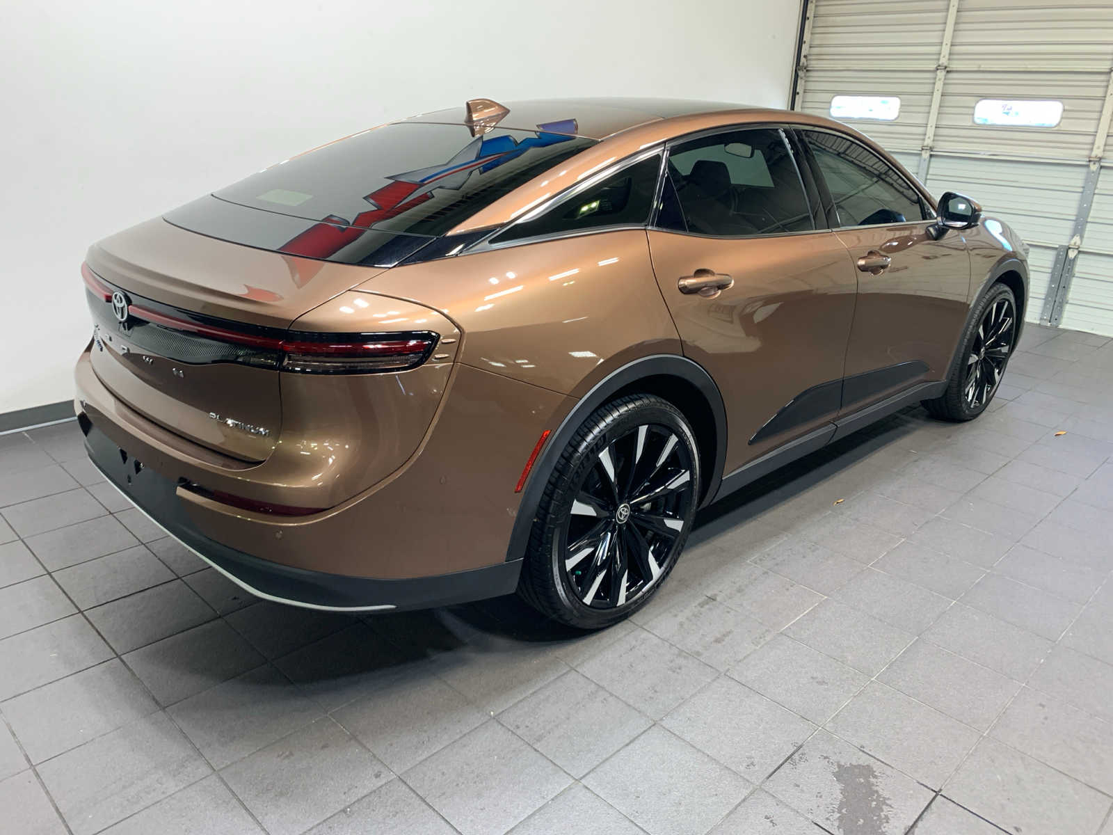 2025 Toyota Crown Platinum photo 3