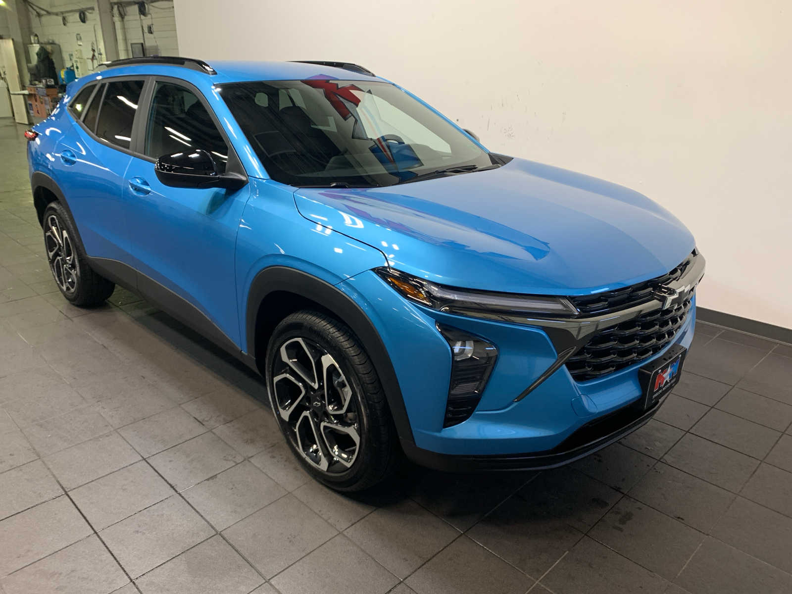 2025 Chevrolet Trax photo 2