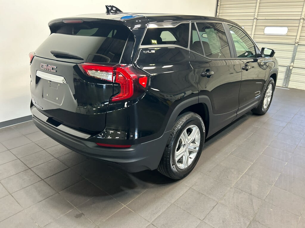 Used 2023 GMC Terrain SLE FWD