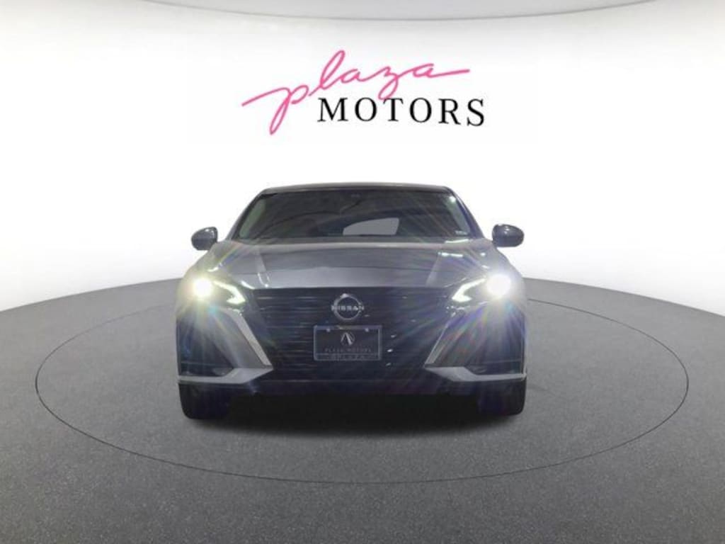 Used 2023 Nissan Altima 2.5 SL Sedan