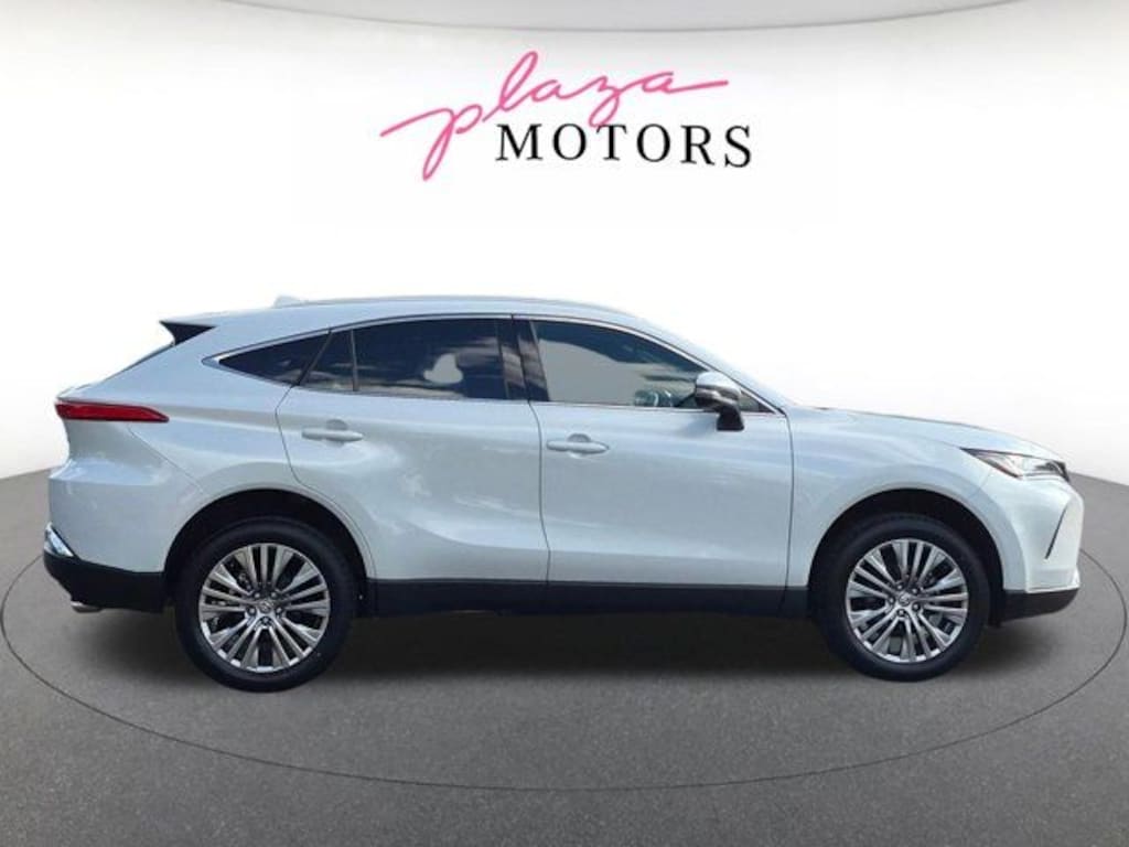 Used 2024 Toyota Venza LE SUV