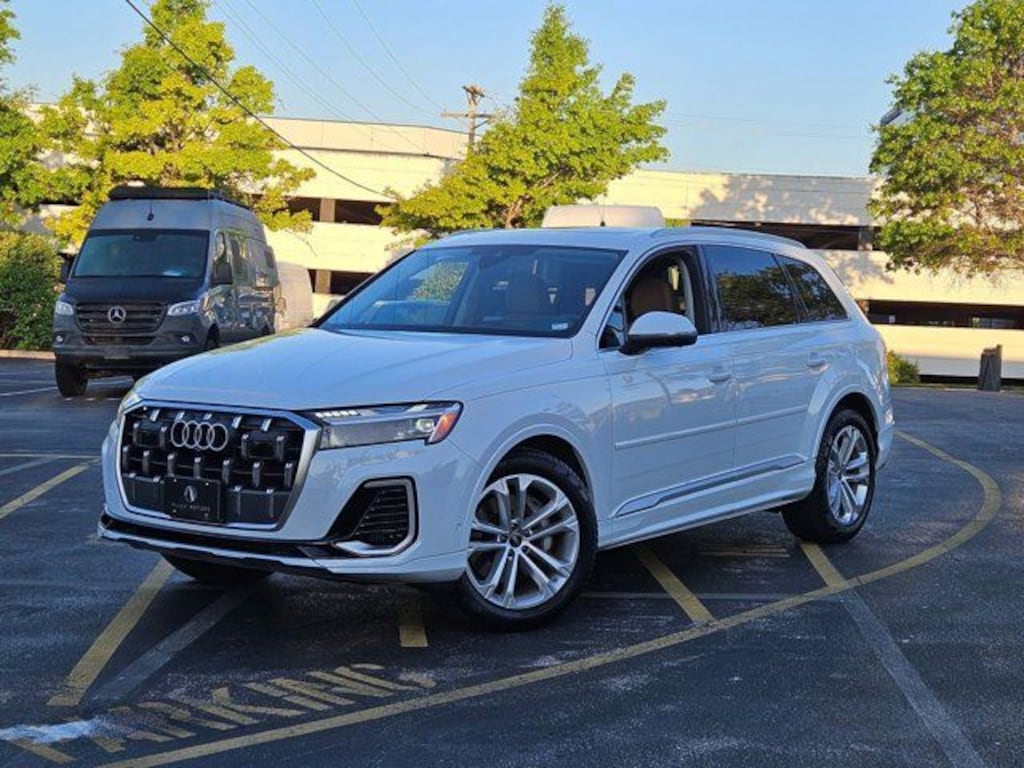 Certified 2025 Audi Q7 55 Premium SUV