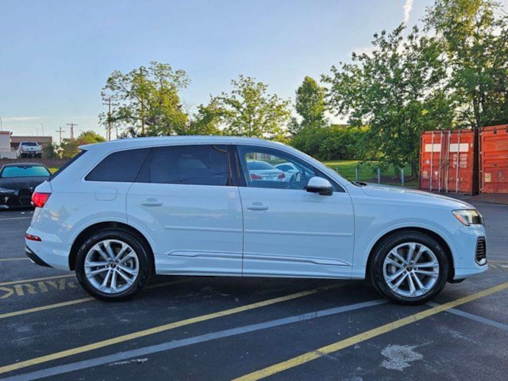 Certified 2025 Audi Q7 55 Premium SUV