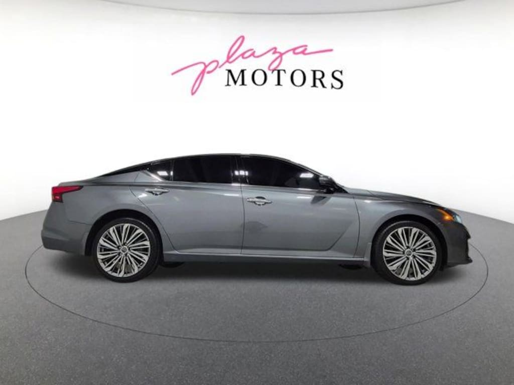 Used 2023 Nissan Altima 2.5 SL Sedan