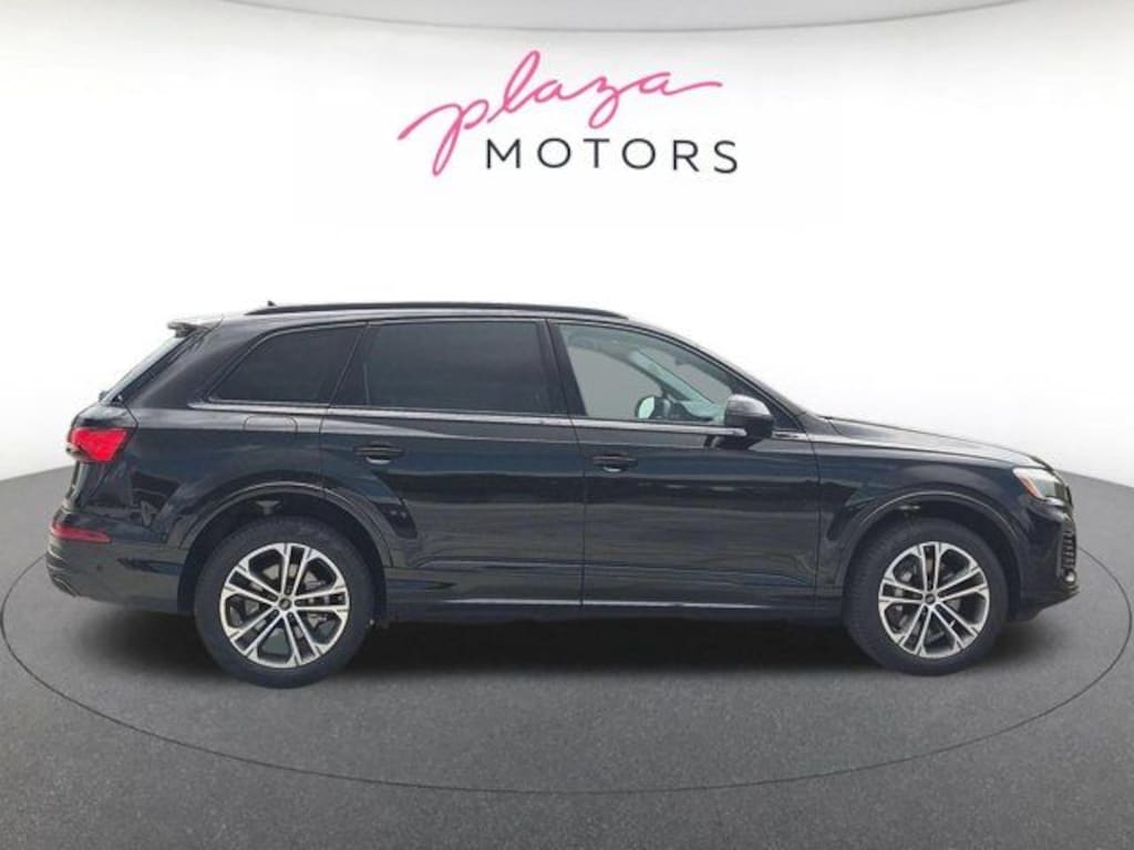 New 2026 Audi Q7 45 Premium SUV