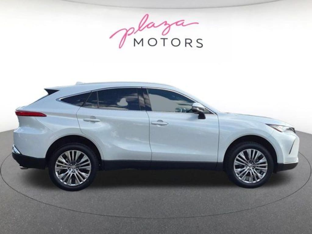 Used 2024 Toyota Venza LE SUV