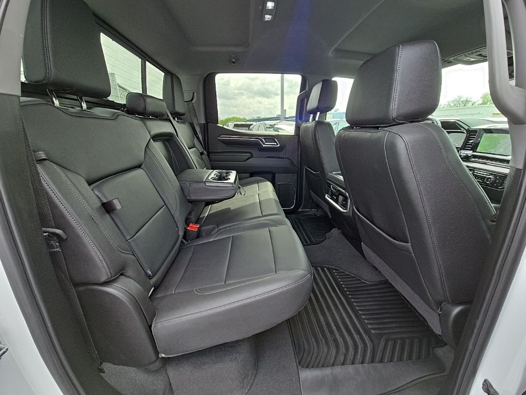 2024 Chevrolet Silverado 1500 LTZ - Photo 43