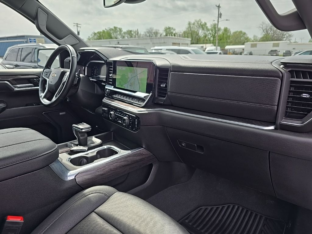 2024 Chevrolet Silverado 1500 LTZ - Photo 47