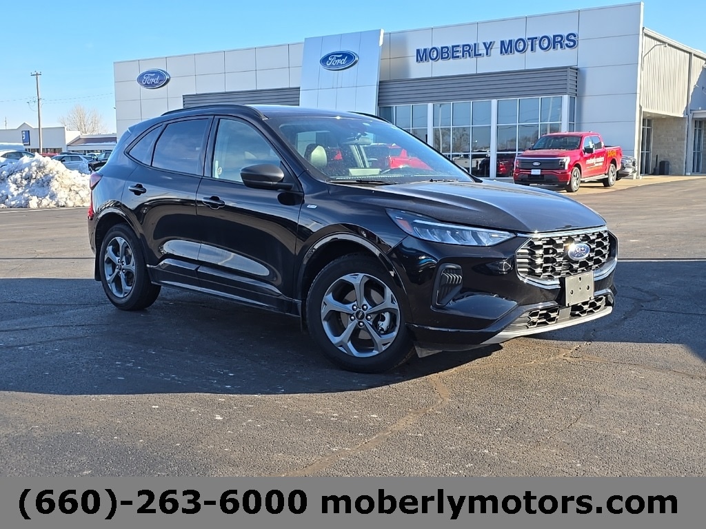 2024 Ford Escape ST-Line's photo