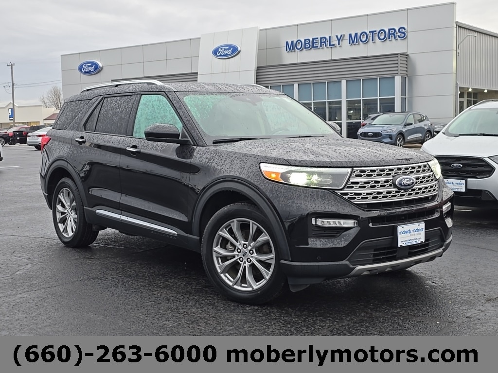 2023 Ford Explorer Limited's photo