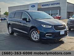 2025 Chrysler Pacifica Select Passenger Van