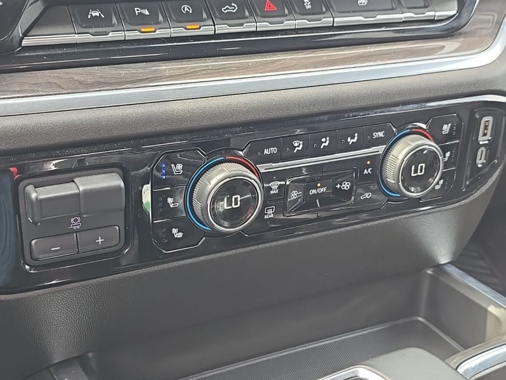 2024 Chevrolet Silverado 1500 LTZ - Photo 33