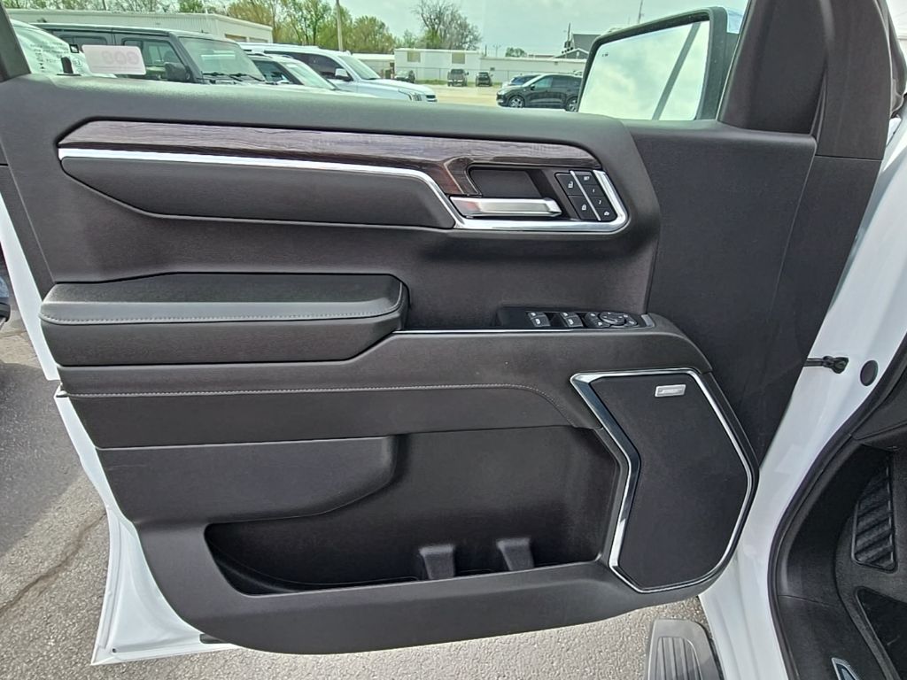 2024 Chevrolet Silverado 1500 LTZ - Photo 7