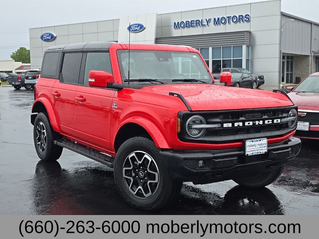 2024 Ford Bronco Outer Banks 4x4's photo