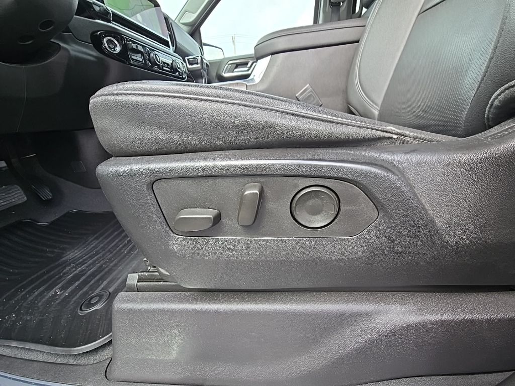 2024 Chevrolet Silverado 1500 LTZ - Photo 11