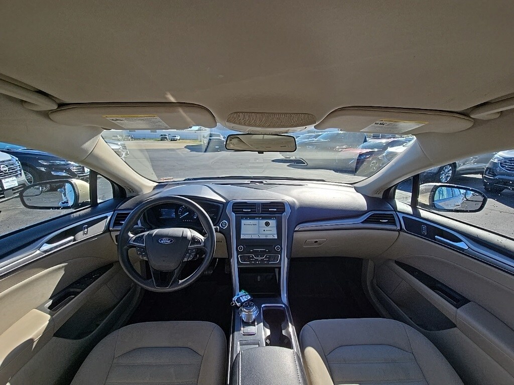 Used 2018 Ford Fusion SE Sedan