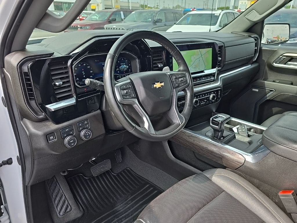 2024 Chevrolet Silverado 1500 LTZ - Photo 12