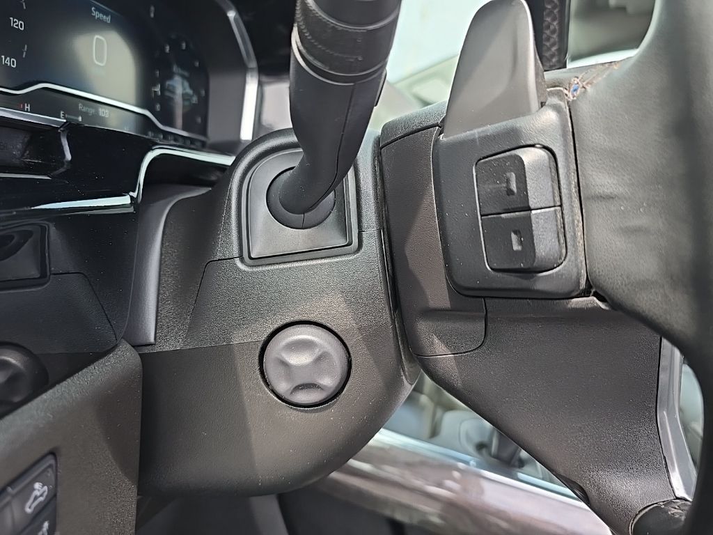 2024 Chevrolet Silverado 1500 LTZ - Photo 19