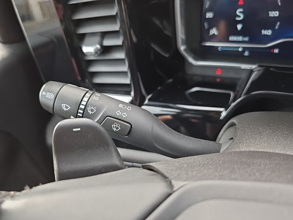 2024 Chevrolet Silverado 1500 LTZ - Photo 23