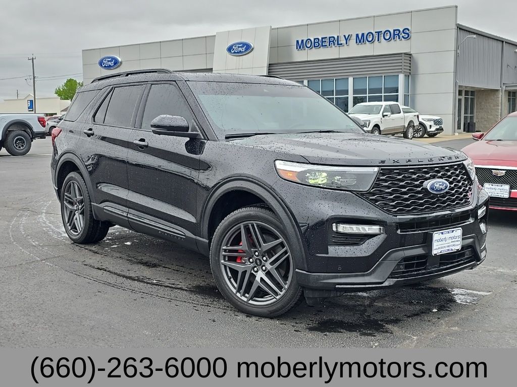 2023 Ford Explorer ST 4WD's photo