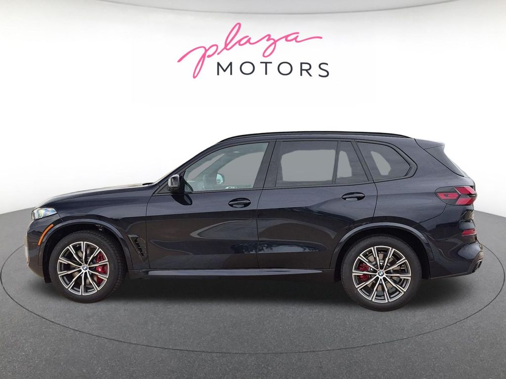 2026 BMW X5 M60i - Photo 8