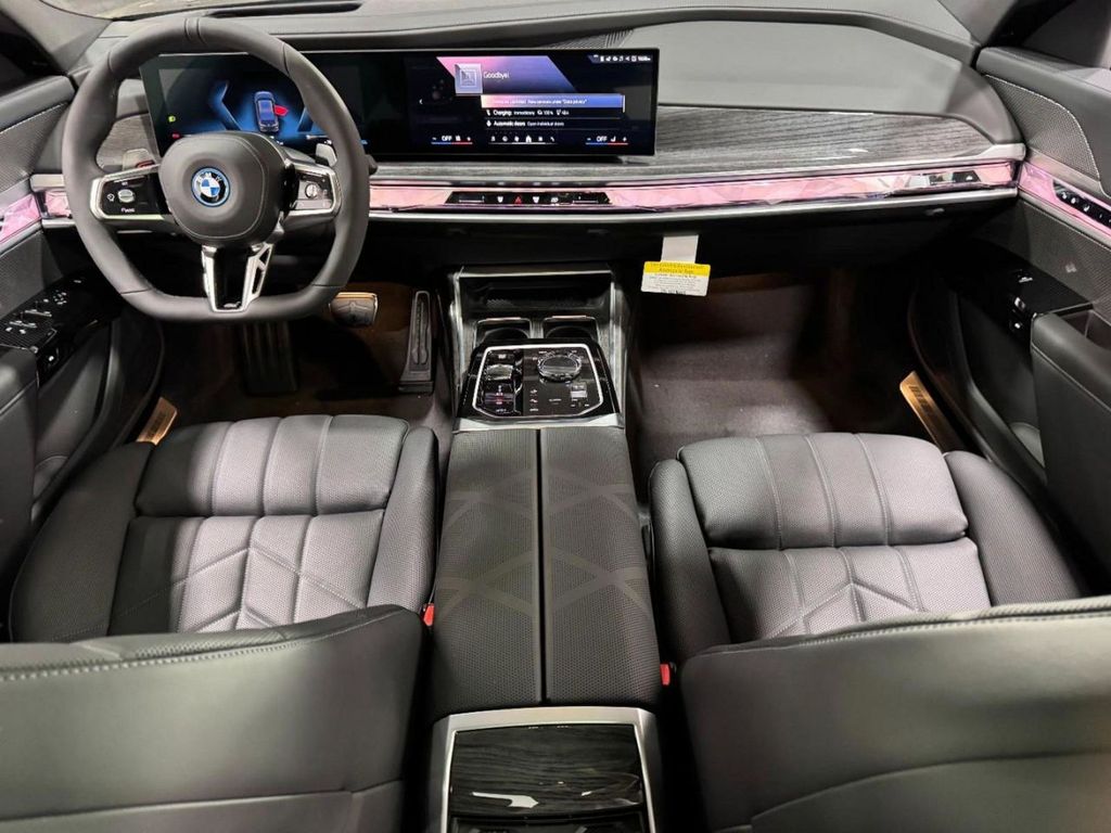2026 BMW 7 Series 750e - Photo 11