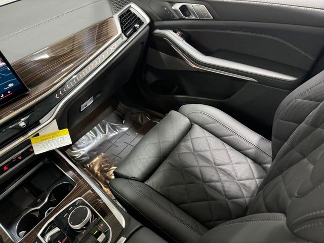 2026 BMW X7 40i - Photo 36