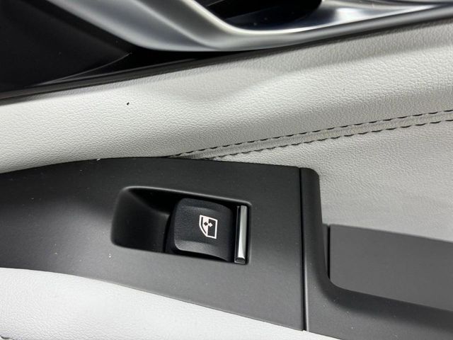 2026 BMW X5 M60i - Photo 23