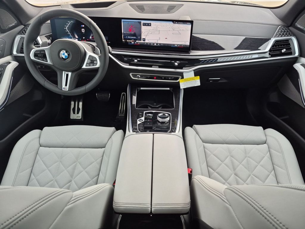 2026 BMW X5 M60i - Photo 14