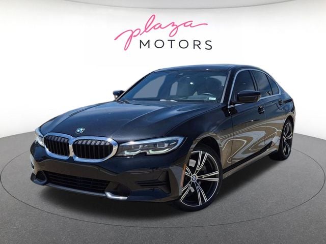 2021 BMW 3 Series 330i xDrive Sedan's photo