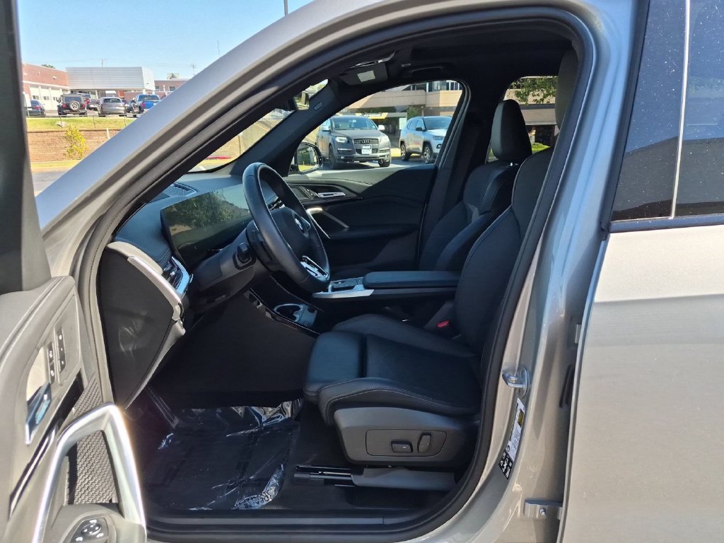 2026 BMW X1 28i - Photo 9