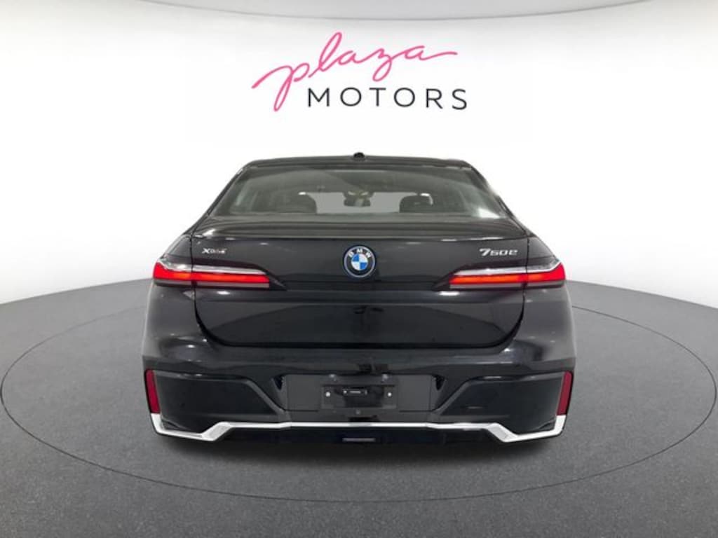 New 2026 BMW 750e xDrive Sedan