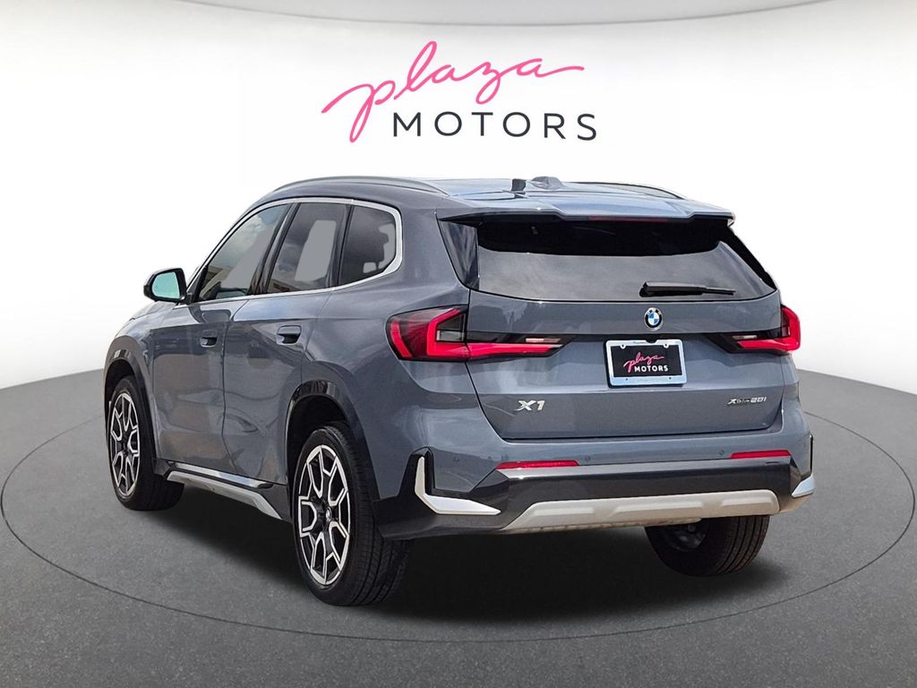 2026 BMW X1 28i - Photo 7