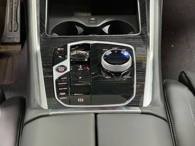 2026 BMW X6 M60i - Photo 17