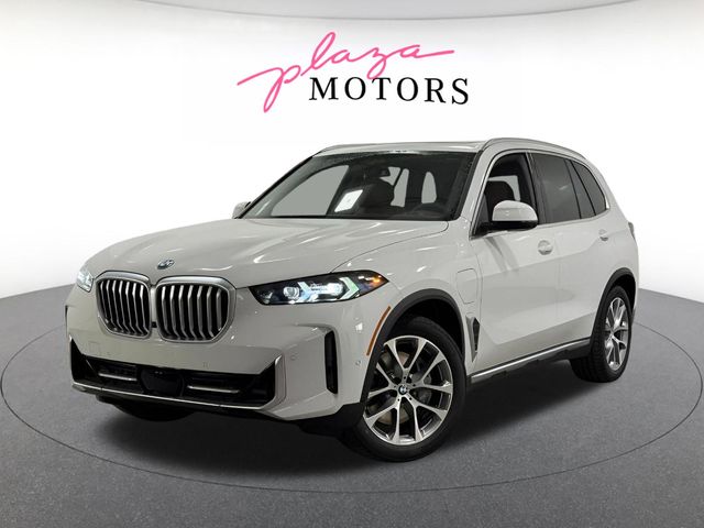 2026 BMW X5 xDrive50e's photo