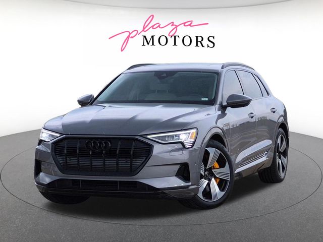 2022 Audi e-tron 95 kWh Premium Plus quattro's photo