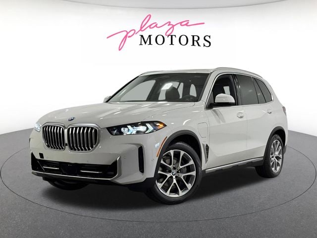 2026 BMW X5 xDrive50e's photo