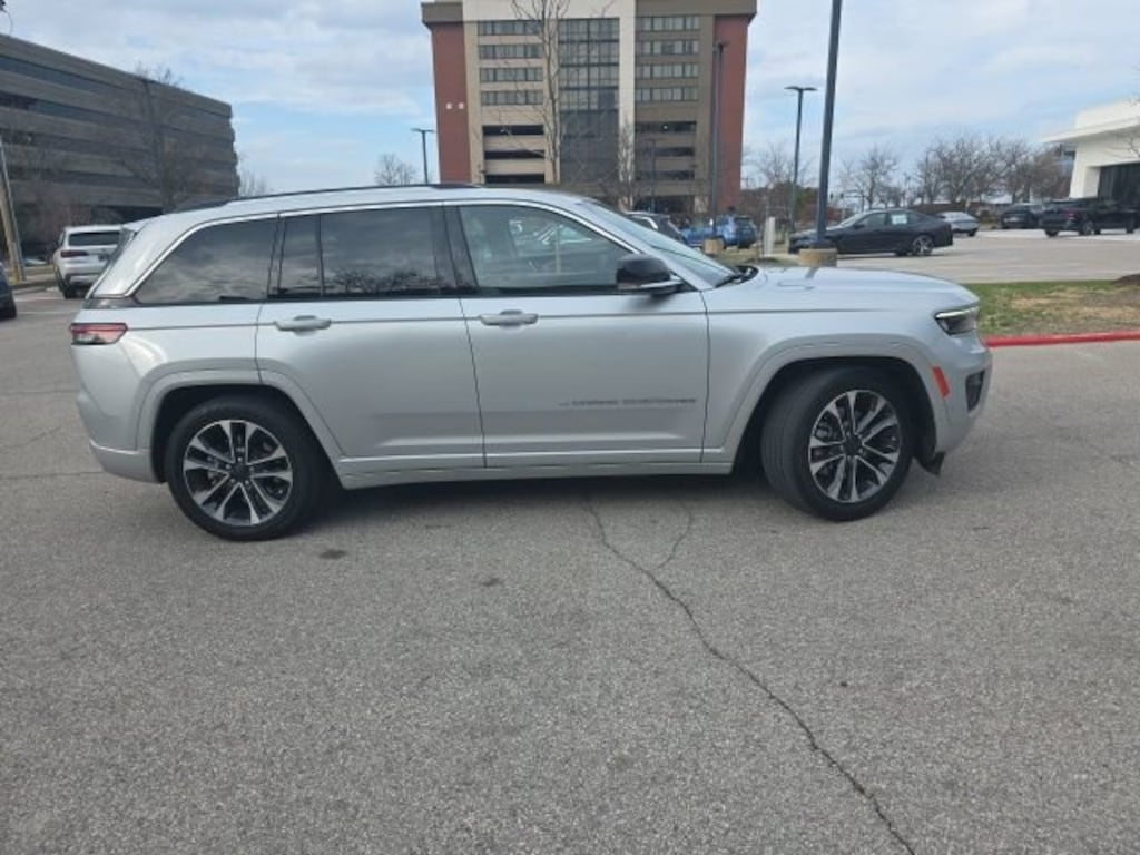 Used 2022 Jeep Grand Cherokee 4xe Overland SUV