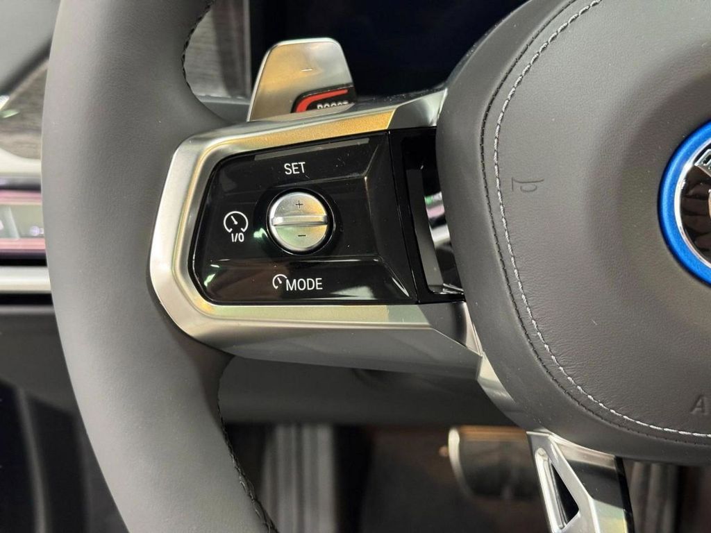 2026 BMW 7 Series 750e - Photo 16