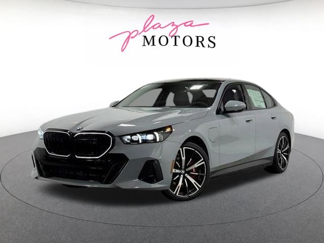 2026 BMW 5 Series 550e xDrive Sedan's photo