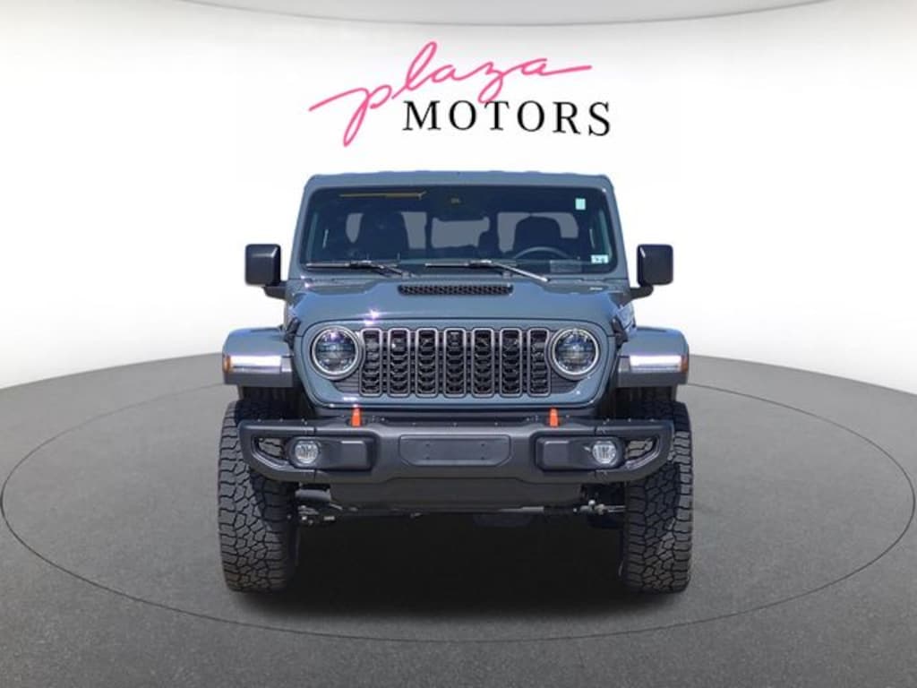 Used 2025 Jeep Gladiator Mojave Truck Crew Cab