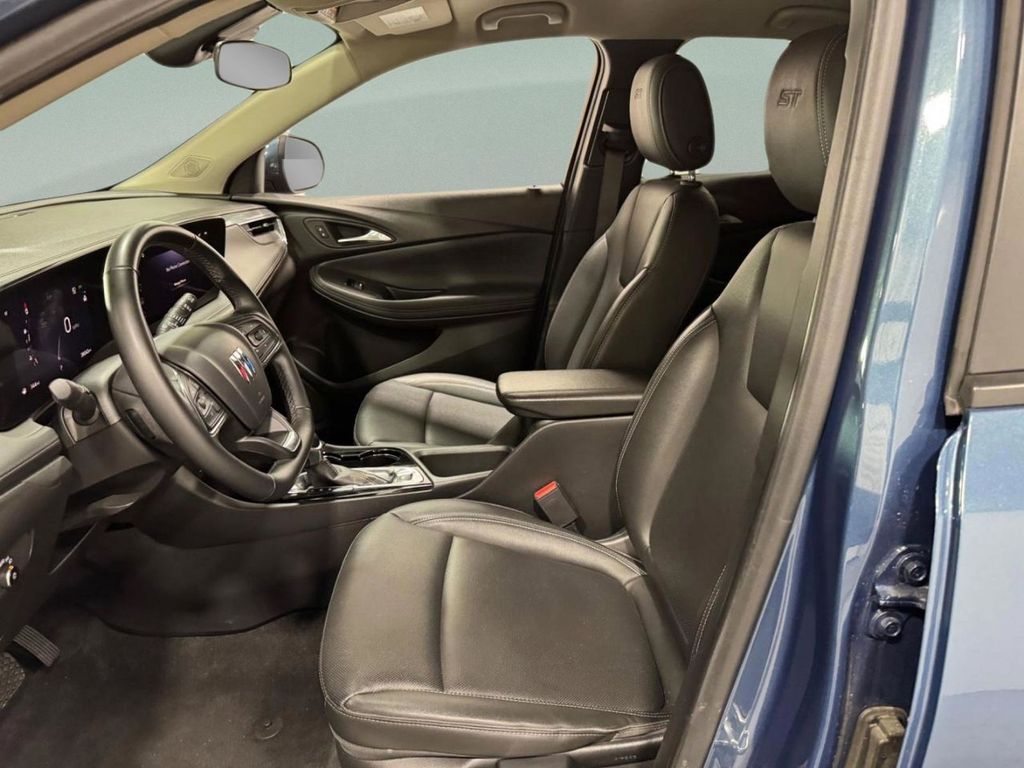 2024 Buick Encore GX Sport Touring - Photo 8