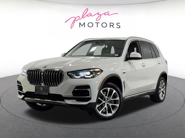 2023 BMW X5 xDrive45e's photo