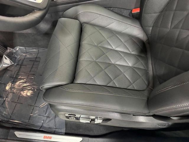 2026 BMW X7 40i - Photo 22